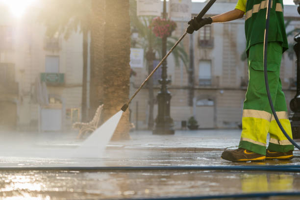 Best Garage Pressure Washing  in Central City, IA